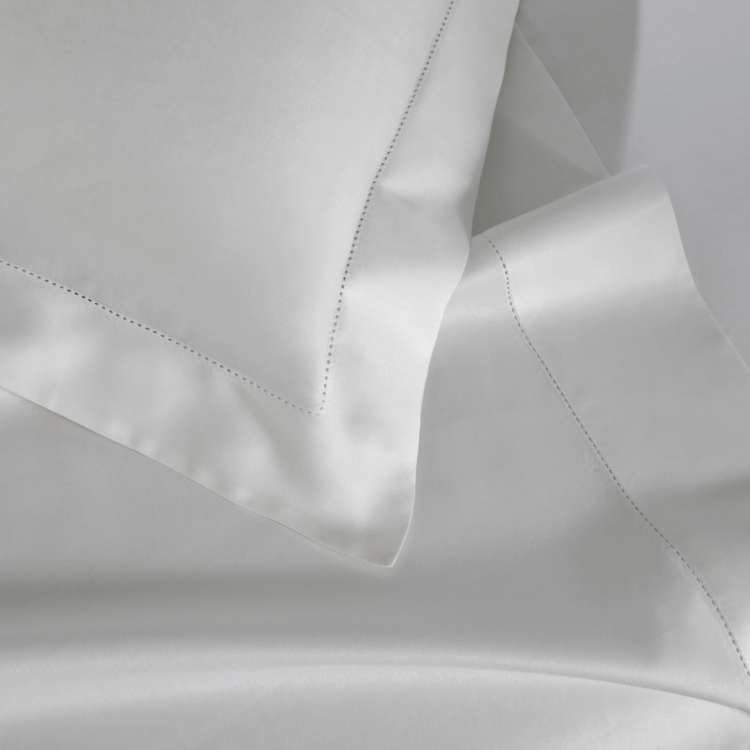 [10 PEÇAS] Jogo de Cama Siena 300 Fios 100% Algodão com Colcha e Manta Decorativa + Travesseiro de Cabeceira de Brinde