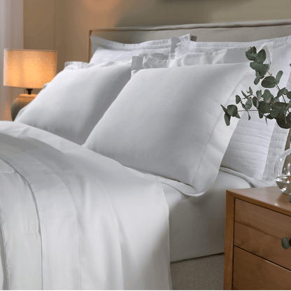 [10 PEÇAS] Jogo de Cama Siena 300 Fios 100% Algodão com Colcha e Manta Decorativa + Travesseiro de Cabeceira de Brinde