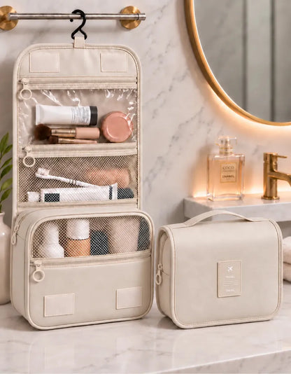 [COMPRE 1 E LEVE 2] Jaqueta Isabella de Couro Legítimo e Lã com Interior Forrado + Necessaire Organizadora de Brinde